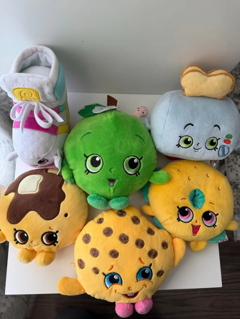 SHOPKINS Plush Set of 6” Stuffed Characters Lot Mixed Bundle